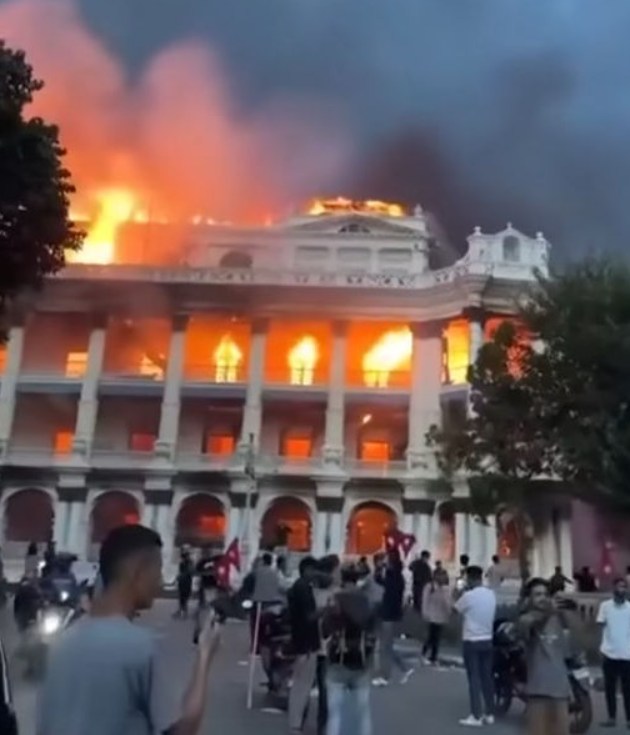 BREAKING NEWS Just hours ago, a tremendous fire broke out in Ca…See more…