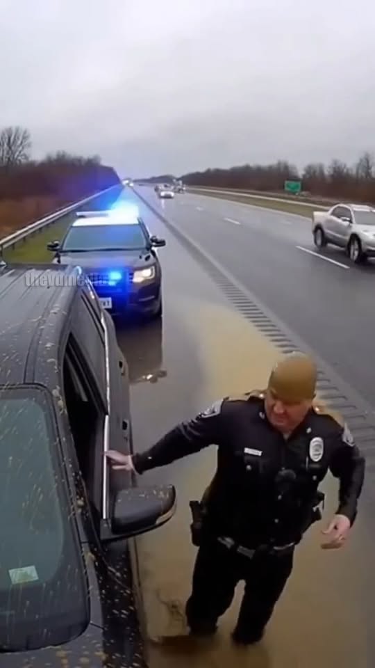 Karma HIT Instantly 😳 Truck Splashes Cop During Traffic Stop 🌊🚔