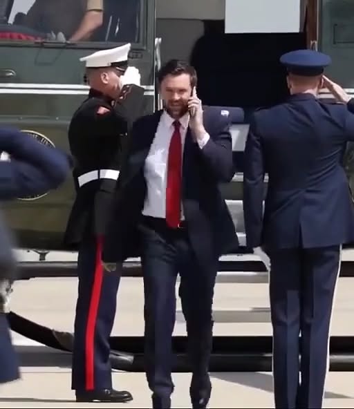 JD Vance Pulled Off Plane – Rushed to White House for Emergency…See more