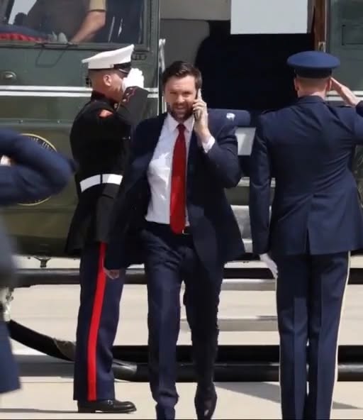 JD Vance Pulled Off Plane – Rushed to White House for Emergency…See more