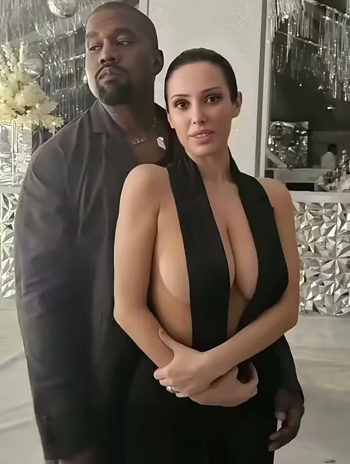 “She posed like this—and Kanye took the photos himself.” Bianca Censori’s latest see-throu…
