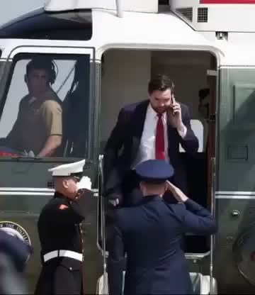 🚨JD Vance Pulled Off Plane – Rushed to White House for Emergency…See more