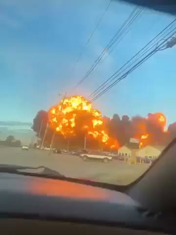 😱😱🚨BREAKING NEWS Just minutes ago, a tremendous fire broke out in..See more